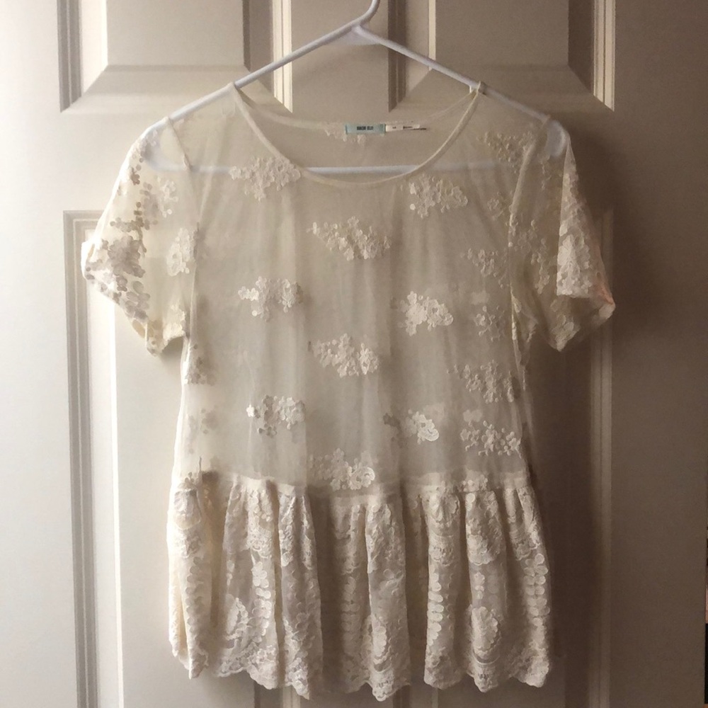 Urban Outfitters White Lace Top XS Kimchi Blue